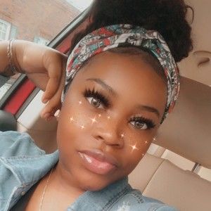 Meet your Posher, Cierra